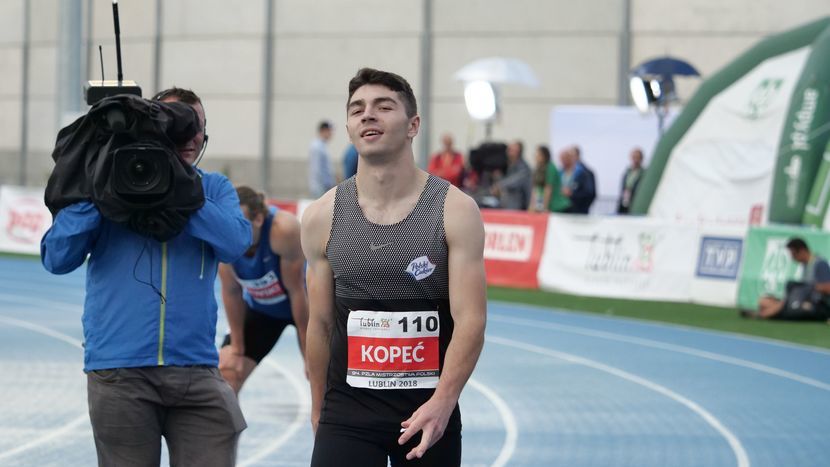 Dominik Kopeć w 2018 roku został mistrzem Polski w biegach na: 100 i 200 metrów