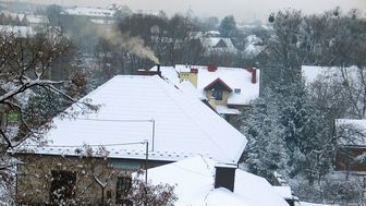 Pod kątem zanieczyszczania powietrza strażnicy miejscy patrolują przede wszystkim skupiska domków jednorodzinnych
