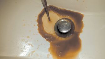 Jak nie płacić za brudną wodę? "Istnieje możliwość uzyskania bonifikaty"