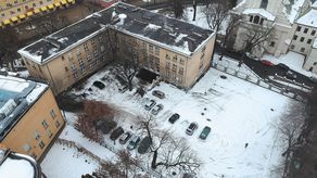 Konserwator zabytków nie zgadza się na zabudowę szkolnego dziedzińca
