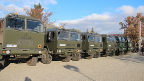 Przedstawiciele WOT podczas szkoleń przedstawiają sprzęt jakim dysponują