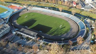 Pierwszym z sześciu zadań jest odnowa trybun. MOSiR oczekuje zdemontowania siedzisk, wylania nowego betonu i ponownego zamocowania krzesełek