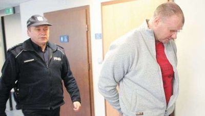Tomasz M. został zatrzymany dzień po napaści. Był bardzo agresywny. Obrażał policjantów i groził im śmiercią