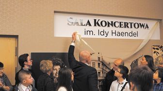 15 grudnia światowej sławy skrzypaczka Ida Haendel obchodziła 90. urodziny. W Chełmie w Państwowej Szkole Muzycznej I i II jej imieniem nazwano salę koncertową