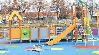 W ramach przyznanej dotacji, ok. 3 mln złotych to zwrot z tytułu przebudowy błoni. Z nowych zadań, największe szanse na wpis do nowego budżetu mogą mieć natomiast boiska dla SP nr 6