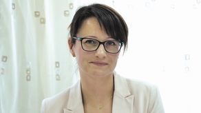 Oficjalnym powodem rozwiązania umowy o pracę z Magdaleną Narodowiec jest likwidacja jej stanowiska w związku z reorganizacją urzędu