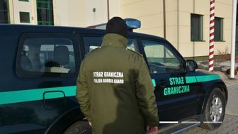 Legalizowali pobyt cudzoziemców w Polsce za pieniądze. Trafili do aresztu