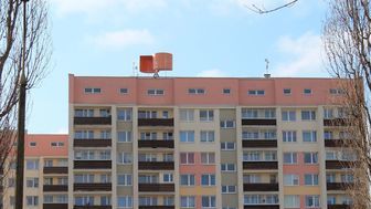 W internecie pojawiło się już wiele określeń dotyczących tego urządzenia, takich jak "element amerykańskiej tarczy antyrakietowej", "radar", czy "bulbulator". Uspokajamy, maszyna nie strzela i nie wykrywa pocisków. Będzie produkować prąd, który zasili żarówki (a przynajmniej tak brzmi wersja oficjalna)