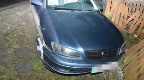 Huczny koniec roku: Pijany 19-latek wsiadł za kierownicę, jego krewny wskoczył na maskę