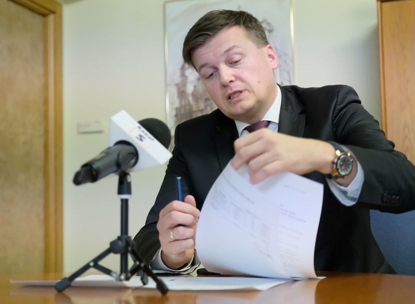 Czekam na wyniki audytu i jeśli się one potwierdzą to będzie to zadanie dla prokuratury i to ona ostatecznie odpowie czy prawo zostało złamane – mówi Krzysztof Paśnik, burmistrz Lubartowa