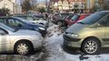 Największy parking w mieście (ul. Popiełuszki) praktycznie jest zapchany samochodami od samego rana do późnego popołudnia