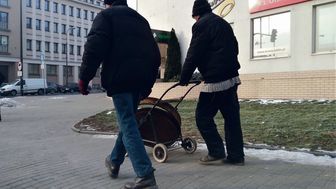 Zagadkę dekla studzienki być może udałoby się rozwikłać, gdyby doszło do skutku połączenie z dyżurnym Straży Miejskiej