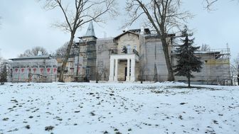 Odnawiają XIX-wieczny pałac koło Lublina. "Takiego remontu nigdy nie przeszedł" [zdjęcia]