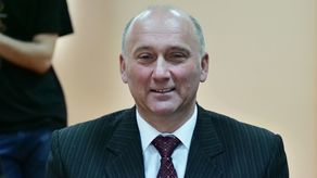 Zmniejszenia zatrudnienia w kraśnickim starostwie domaga się wiceprzewodniczący rady powiatu Roman Bijak