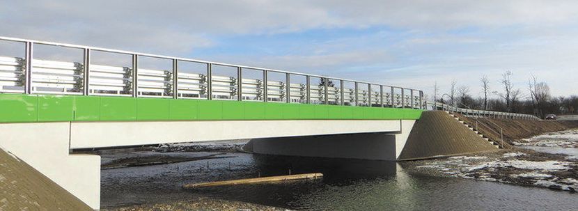 Nowy most na rzece Białka w okolicach Kłody w gminie Kurów już gotowy