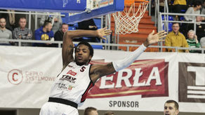 Devonte Upson był jednym z najjaśniejszych punktów w ekipie TBV Startu. Zaliczył double-double – miał 17 punktów i 12 zbiórek.