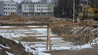 Wykonawca, z którym miasto rozwiązało umowę, pozostawił po sobie rozgrzebany plac zamiast stadionu