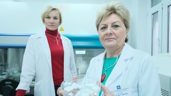 "Sztuczna kość" na światowych rynkach? "Zainteresowanie naszym wynalazkiem jest bardzo duże"