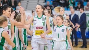 Kateryna Rymarenko (na zdjęciu) oraz Nikki Greene wywalczyły ze Ślęzą Wrocław mistrzowski tytuł w 2017 roku