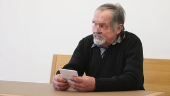 Emeryt zatłukł własnego psa. "Tylko rzuciłem młotkiem i trafiłem w głowę"