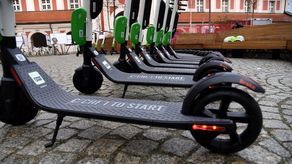W Poznaniu wypożyczenie e-hulajnogi kosztuje 2 złote za rozpoczęcie jazdy i 50 groszy za każdą jej minutę