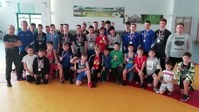 Chełmska młodzież nie miała sobie równych podczas mistrzostw województwa w Potoczku koło Janowa Lubelskiego
