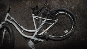 Potrącił rowerzystkę i uciekł z miejsca wypadku. Policja szuka świadków