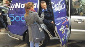 Jako pierwszy w trasę promującą „Nową Piątkę” pojechał wojewoda Przemysław Czarnek