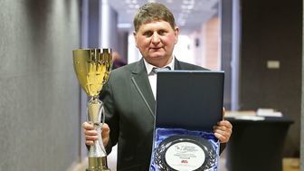 Jeden z nagrodzonych rolników - Leszek Dusznik. 