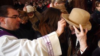 Środa Popielcowa 2019. Zaczyna się Wielki Post, czas modlitwy i jałmużny