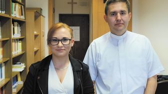 Na zdjęciu inicjatorzy akcji w KUL Anna Kostkiewicz i ks. dr Krzysztof Smykowski