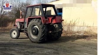 Pijany i bez prawa jazdy kierował ciągnikiem. 55-latkowi grozi do 2 lat więzienia