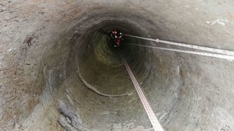 Kuba płakał. Kiedy się nieco uspokoił zapytał: Czy pan mnie uratuje? Odpowiedziałem: Tak, Kubuś, uratuję cię