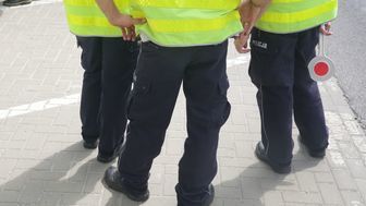 Dostał mandat 200 zł, postanowił dać 300 zł łapówki