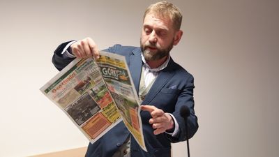 Paweł Cegiełko dowodził  przed sądem, że w gazetkach brakuje konkretnych danych, dotyczących planowanego parku i osiedla.