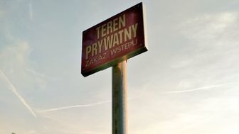 Znak przy jednym z wejść na górki czechowskie