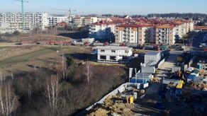 Lublin: Zaparkowała i... zablokowała przejazd kilkunastu ciężarówkom [zdjęcia]