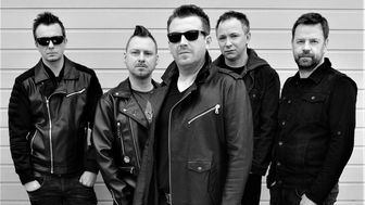 Członkowie zespołu Mafia (od lewej): Paweł Lesiak (basista), Tomasz Bracichowicz (klawisze), Michał Ostrowski (wokal), Michał Stachurski (perkusja), Paweł Poros (gitara)