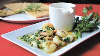 Krewetki. Smaczne i lekkostrawne. Robi się je w 5 minut [przepisy]