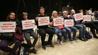 Ogromne emocje w sejmiku. Radni PiS i PSL przeciwko "ideologii LGBT"