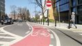 Nowe jaskrawe pasy pojawiły się w centrum Lublina. Dla rowerów jadących "pod prąd"