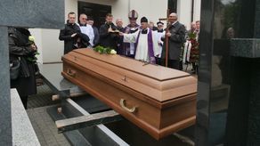 Pogrzeb ks. Stanisława Sieczki. Duchowny zmarł po ciężkiej chorobie [zdjęcia]