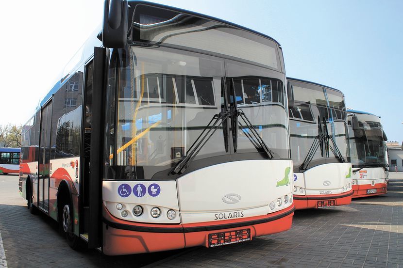 Nowe solarisy to autobusy klasy mini o pojemności do 55 pasażerów, z 25 miejscami siedzącymi