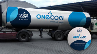 Jedna z cystern z dwultenkiem węgla produkowanym w puławskich Zakładach Azotowych