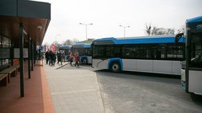 Centrum przesiadkowe było gotowe już zimą. Miejsce na rowery
