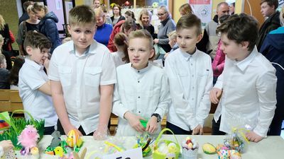 Anioły Karoli. Uczniowie zrobili mądry kiermasz  [zdjęcia]