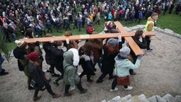 Droga Krzyżowa na Majdanku rozpoczęła Światowe Dni Młodzieży [zdjęcia]