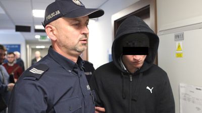 Podczas pierwszej rozprawy Kamil B. przeprosił rodzinę zmarłego. Za zabójstwo ze szczególnym okrucieństwem grozi mu dożywocie