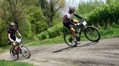 Rowerowe zmagania po bezdrożach. Cisowianka Mazovia MTB Marathon w niedzielę