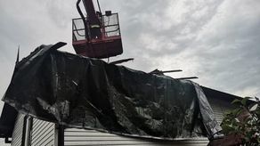 Lubelskie: Tu też przeszła trąba powietrzna? Zerwane dachy, połamane drzewa [zdjęcia]